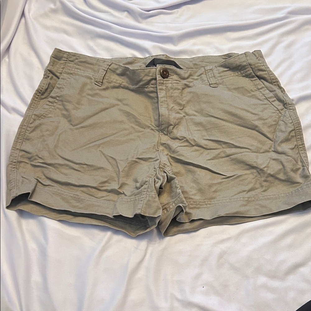 The North Face Women's Khaki Cargo Shorts